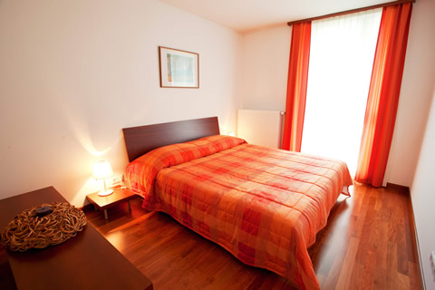 Franciaágyas szoba a Hotel Creinában Franciaágyas szoba a Hotel Creinában