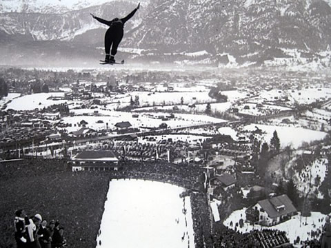 1924 Chamonix (Fotó: www.berkutschi.com)