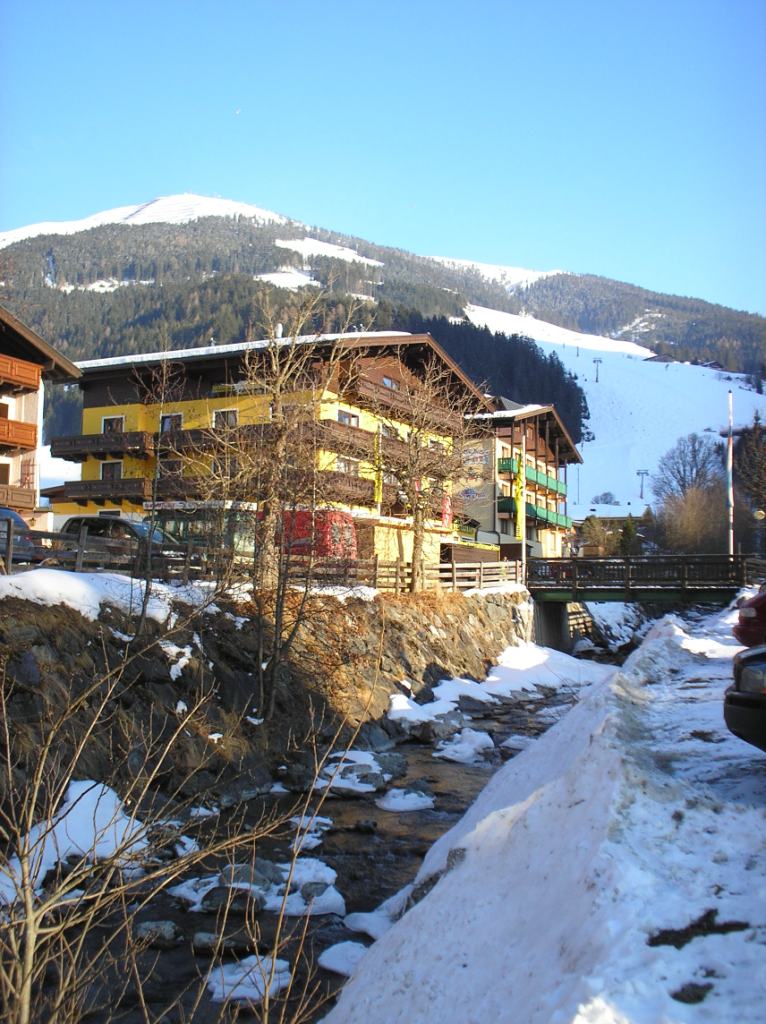 Saalbach falu