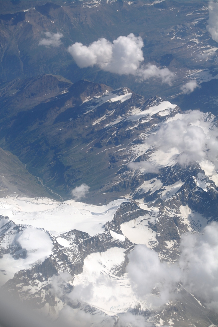 2011. julius 29. Az Alpok fölött (Air France géptől készült fotók)