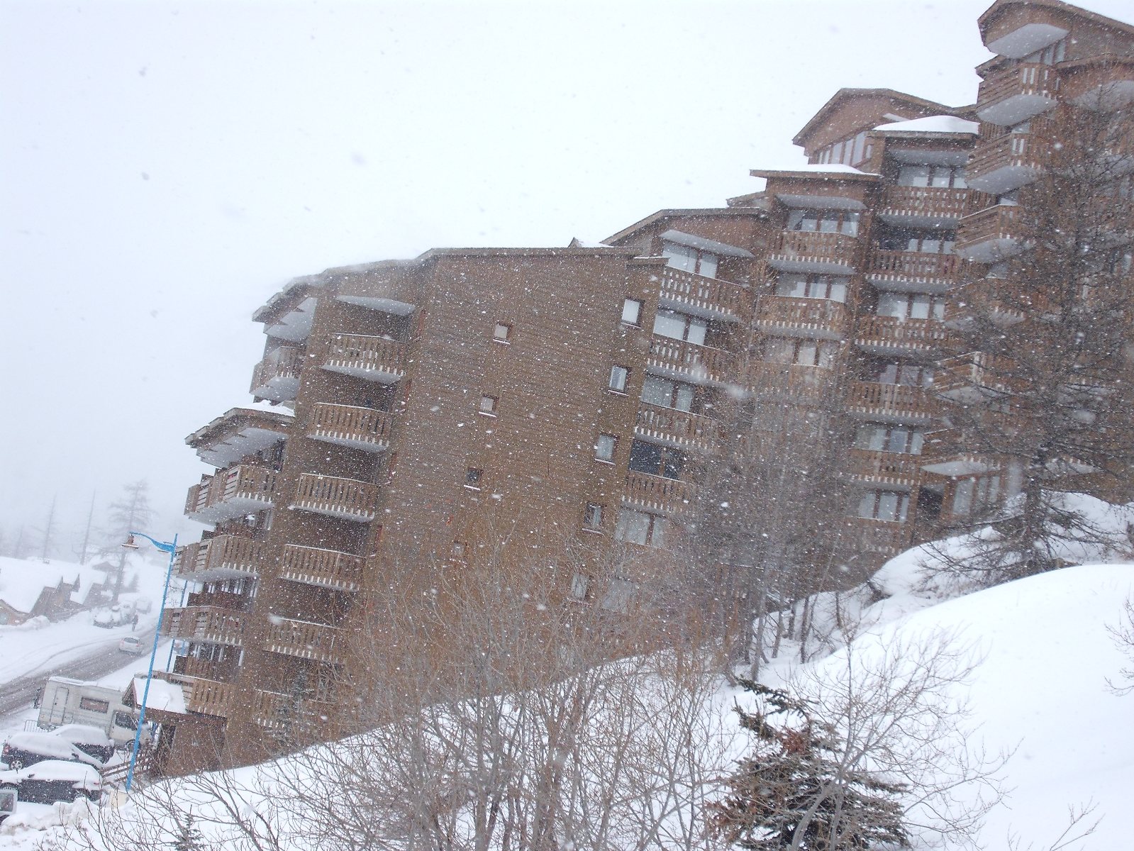 Kivételes alkalom: francia Alpok 2011. január: havazik!