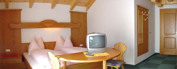 zimmer-zimmer03.jpg