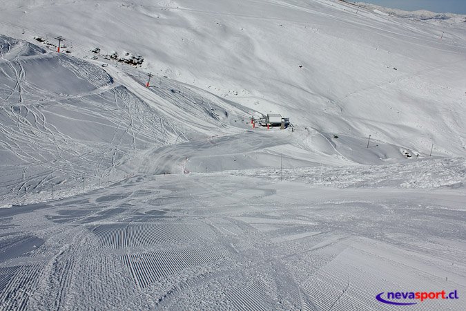 Napsütés és porhó La Parvaban (Chile) - Fotó Nevasport