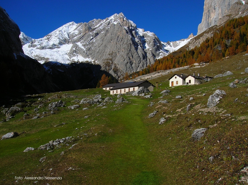 malga-ombretta-marmolada-a.nessenzia.jpg