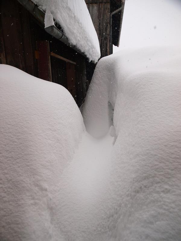 Nagy a hó a Velebitekben (Kép: crometeo.hr)