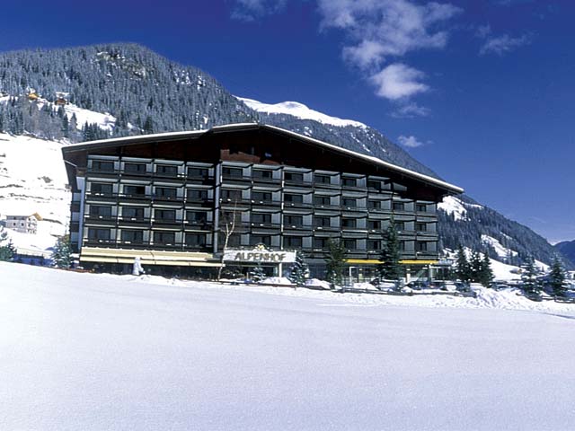 hotel-alpenhof-st-jakob09.jpg
