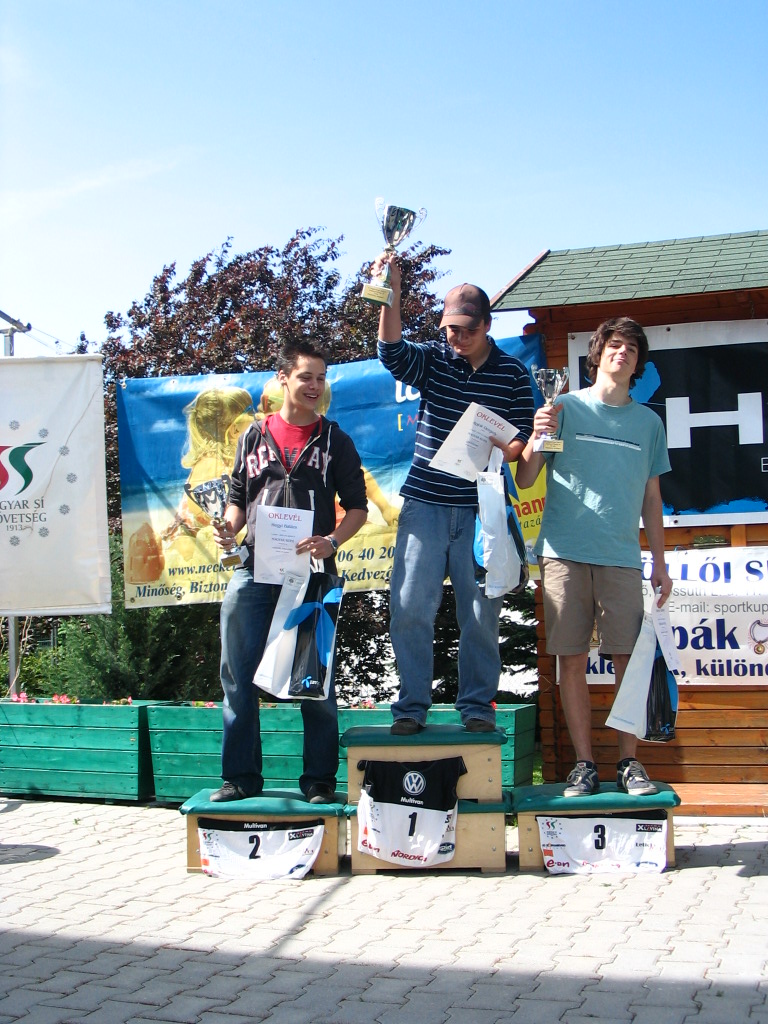 Versenyző ifjúsági fiú kategóriában: 1. Apjok Gergely (Rozmaring SE), 2. Hegyi Balázs (Freestyle), 3. Simor Dániel (Viadal SE)