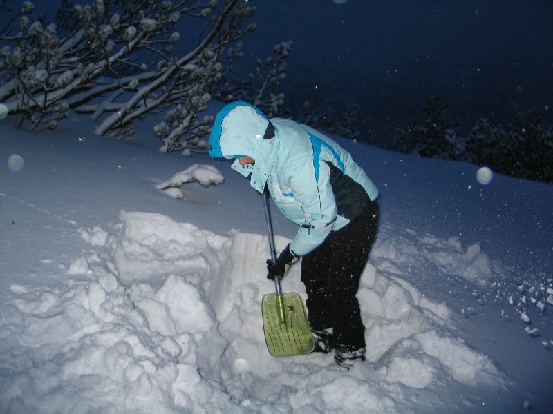 Kutatás a hó alatt