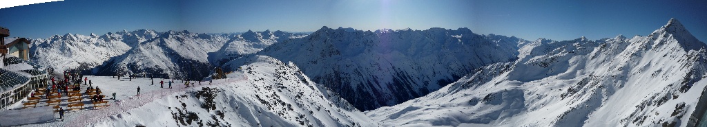 Kilátás a Gaislachkogl kilátójából (3048 m)