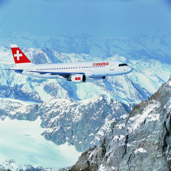 A Swiss International Air Lines gépe Svájc fölött