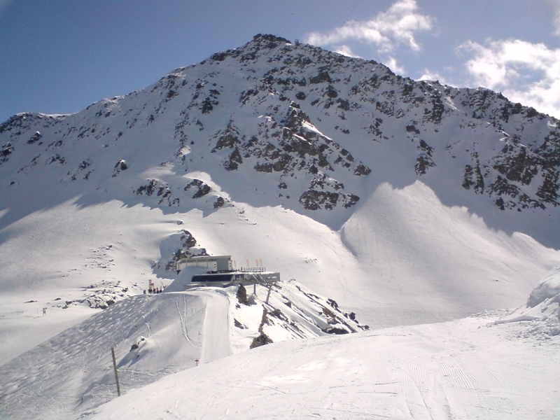 Attelas, A Mont-Gelé északi fala (3023 m)