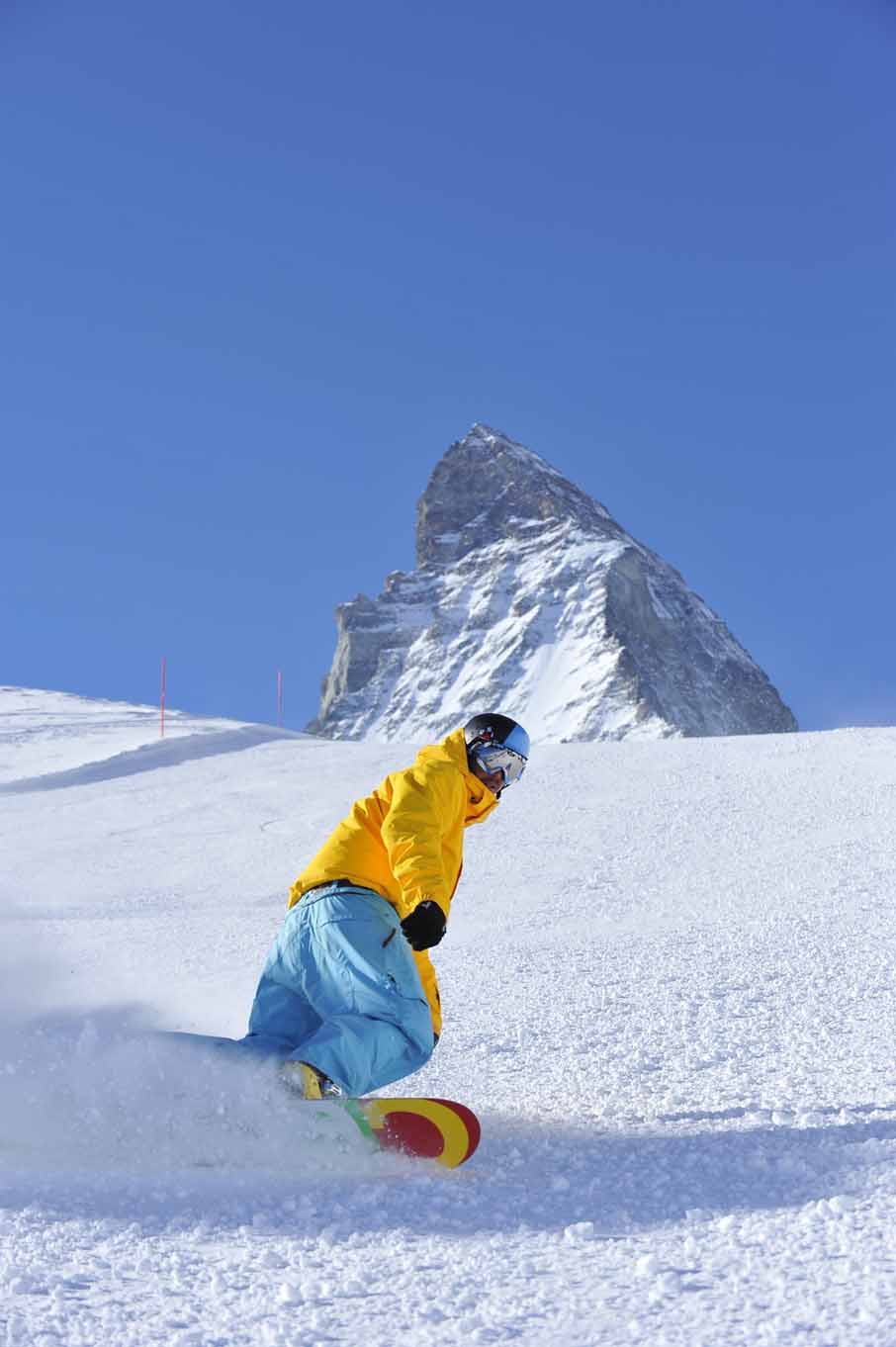 Snowboarder-vor-Matterhorn.jpg