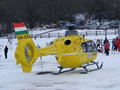 2500 vendég és mentőhelikopter a Síparkban