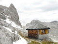 Négy nap után mentették ki a túrázókat az Alpokban