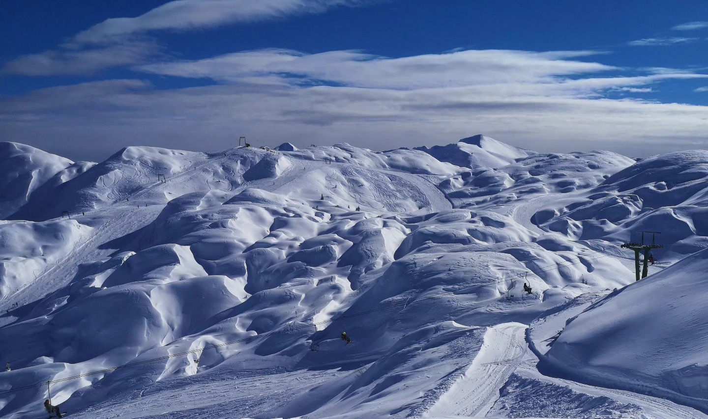Vogel: fantasztikus képek készültek. Ma reggelre 15 cm friss, összesen 175 cm!