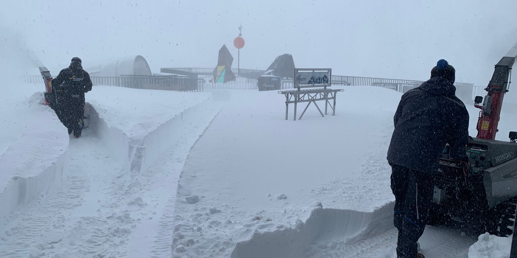Dachstein hétfőn, azóta is havazik tovább - Fotó: Dachsteingletscher