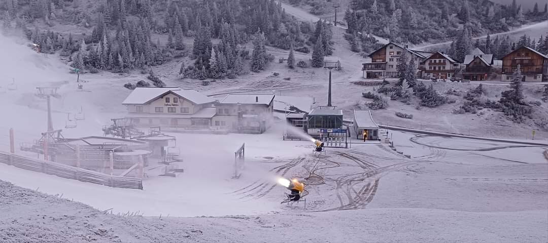 Csütörtöki hóágyúzás Hochkaron - Fotó: Hochkarschutzhaus