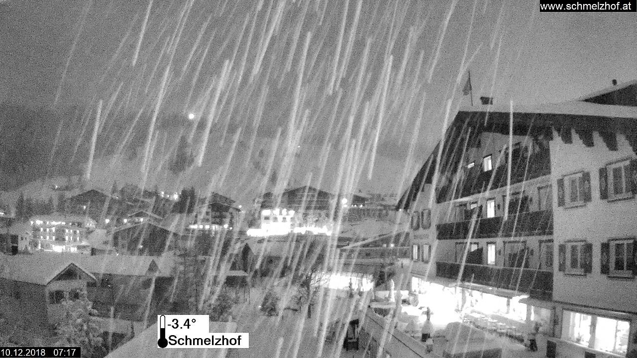 Szakad a hó Lechben (Arlberg) - fotó: webkamera