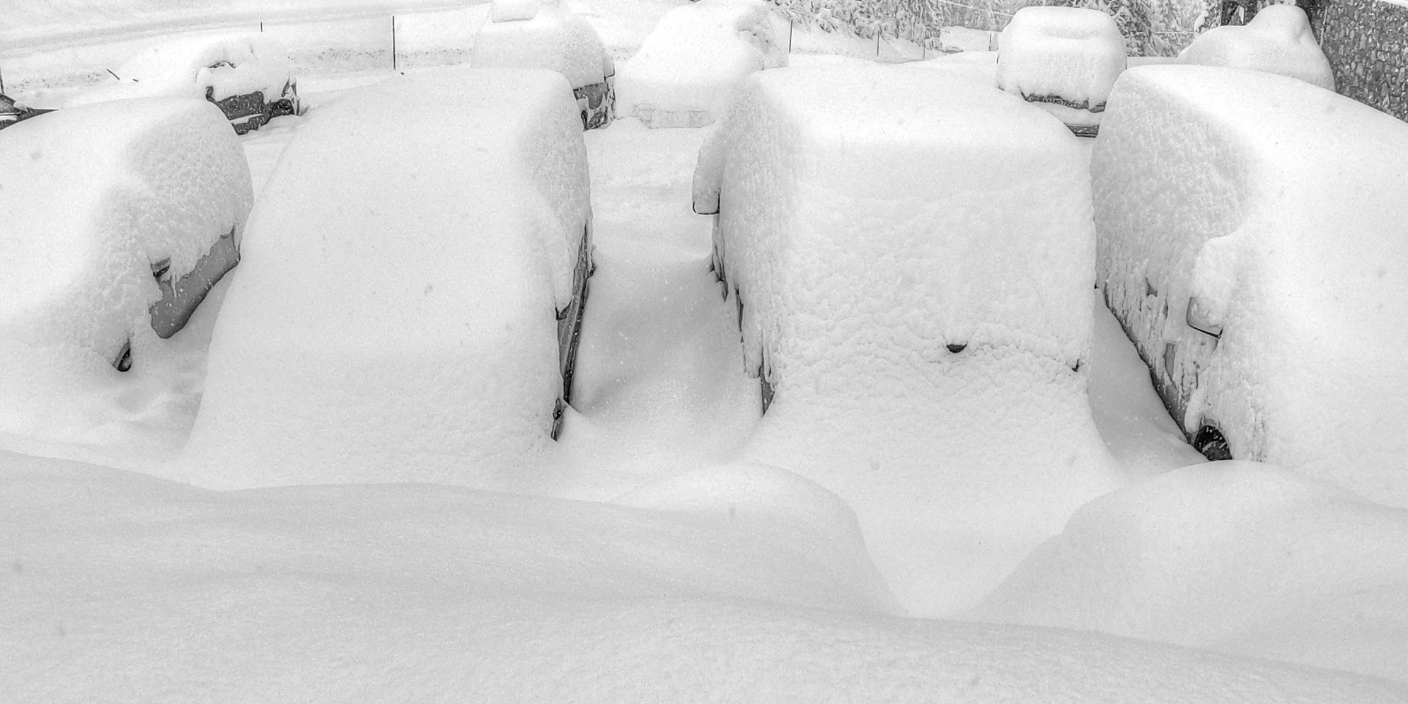 Autók a hó alatt Hochkönigen (1500 m) - Fotó: Stánicz Balázs
