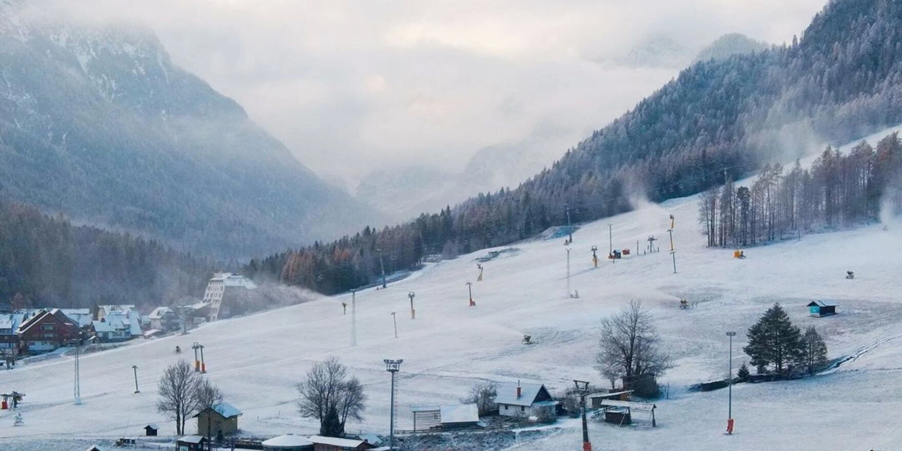 Kranjska Gora: hóágyúzás + természetes hó (Kép: Intersport Bernik)