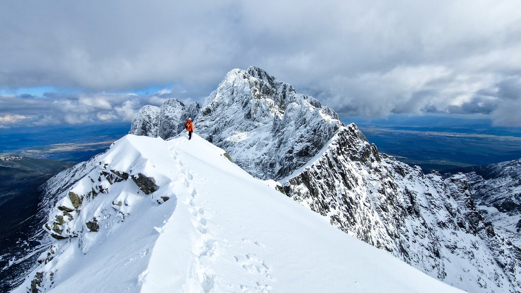 Ez még a szeptemberi havazás, Zöld-tavi-csúcs (2526 m) Kép: Dominik Lačný