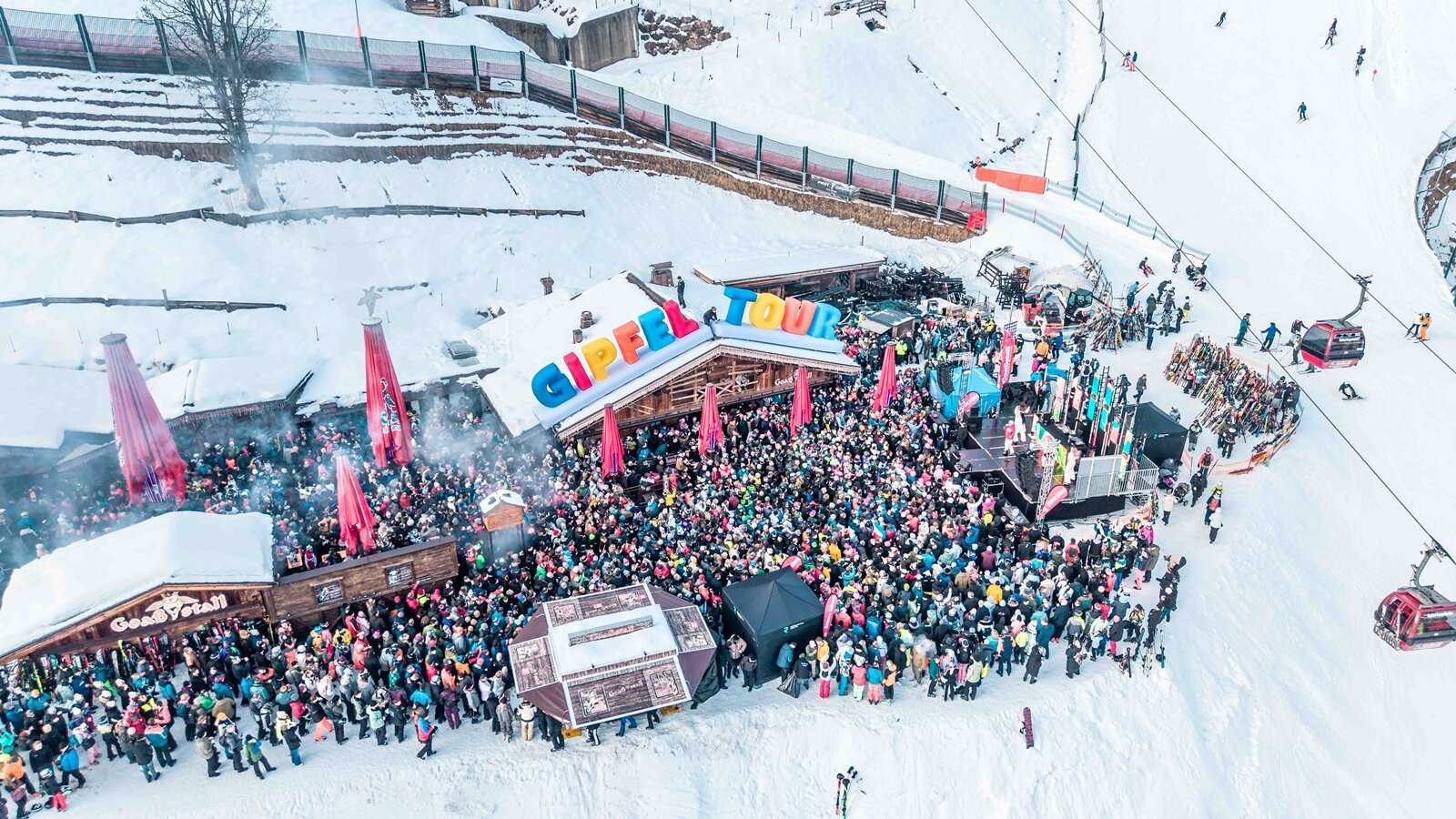 Közel 5000 rajongó a hinterglemmi Goaßstall hütténél I Fotó: Scharinger