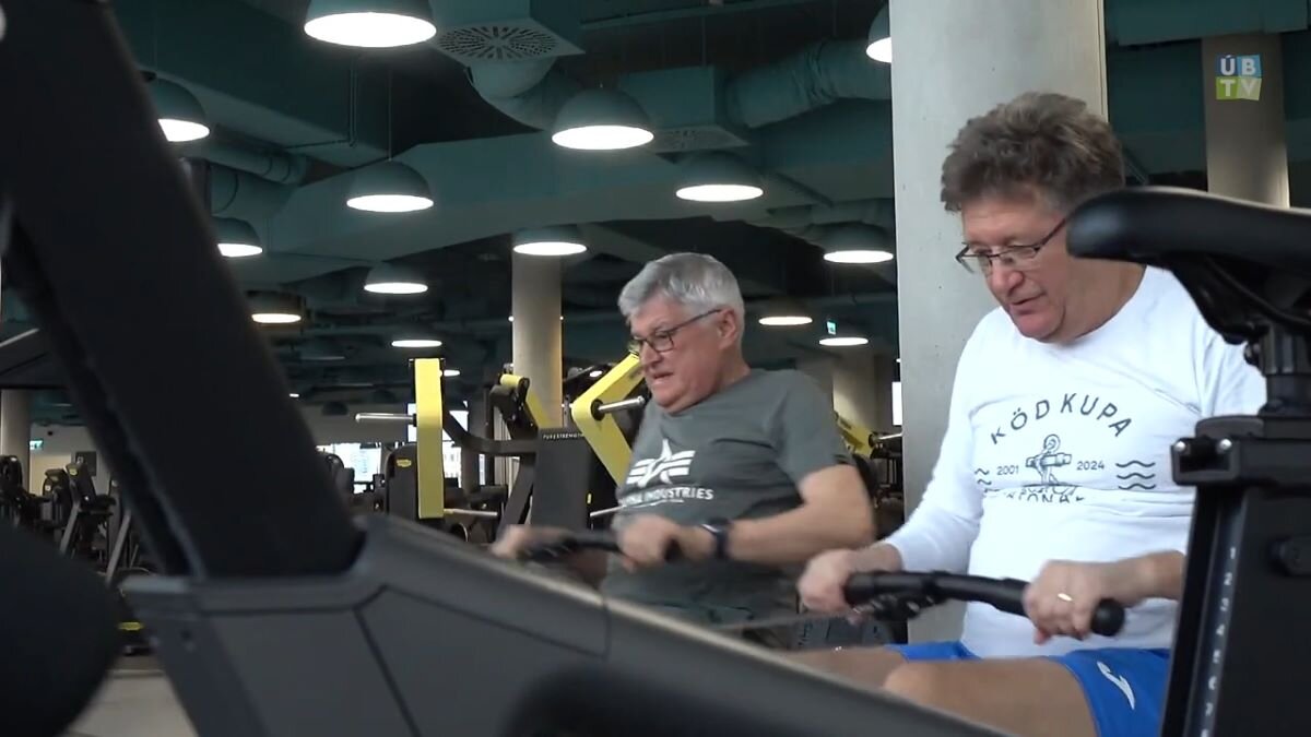 A képen Fehér Gyula, aki a videóban is nyilatkozik