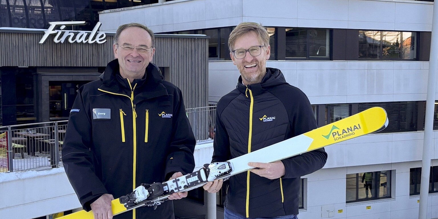 Balra a régi, Georg Bliem, jobbra az új vezető Peter Weichbold / Kép: Planai - Schladming